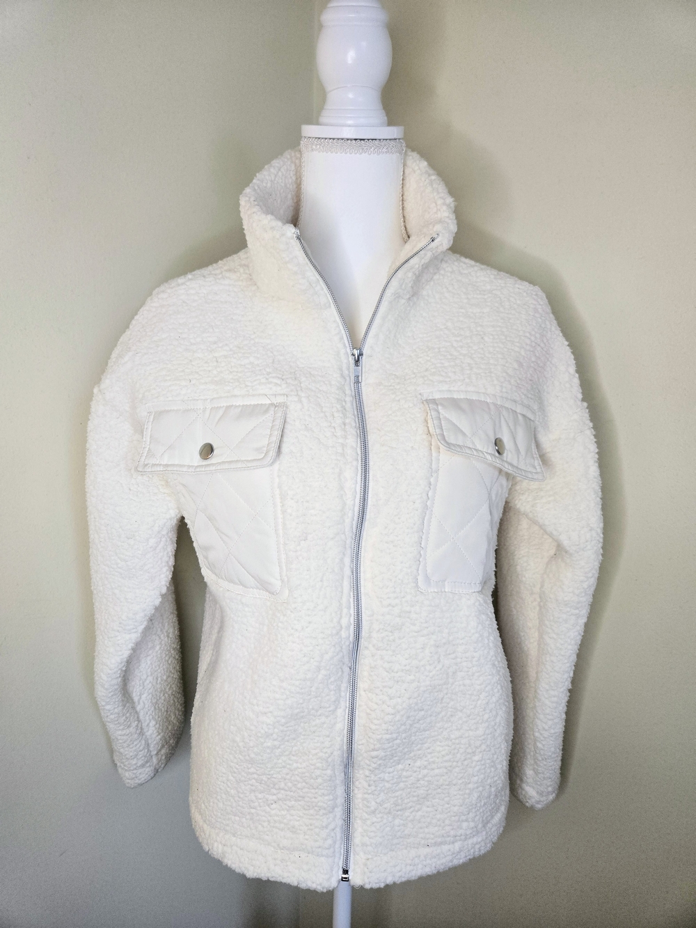 Women's Cream Sherpa Zip Jacket with Quilted Pockets